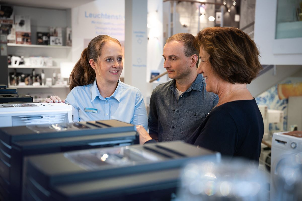 mitarbeiterin im Beratungsgespräch