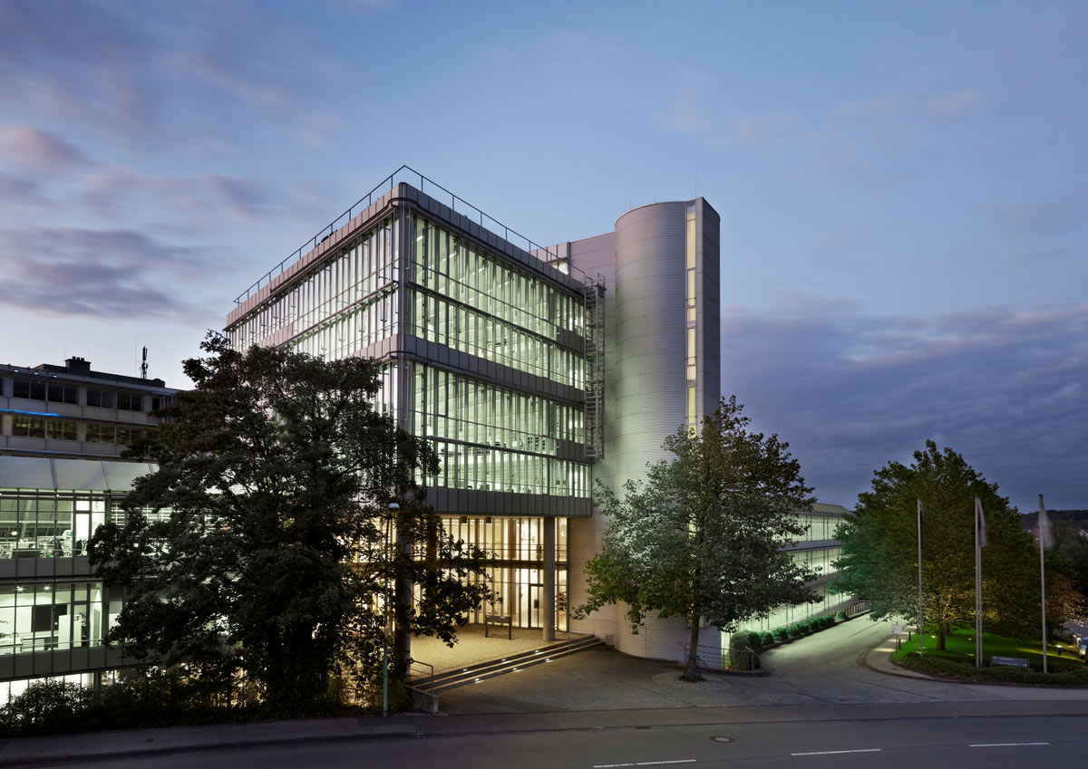 aussenansicht bürogebäude